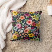 黒の明るいフローラサテンパターン クッション (ブランケット)