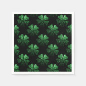 黒の濃い緑の輝くシャムロックパターン スタンダードカクテルナプキン (正面)