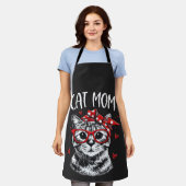 黒の猫ママキッチン用エプロン グラスとバンダナ エプロン (着用した状態)