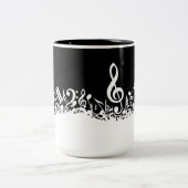 黒の白く乱雑な音符 ツートーンマグカップ (中央)