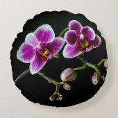 黒の穏やかな上に蘭のピンクの白淡い色の色 ラウンドクッション (正面)