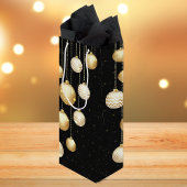 黒の背景にゴールドの宝玉のようなクリスマスツリーオーナメント ワインギフトバッグ