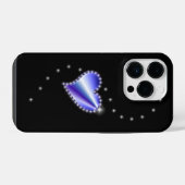 黒の背景に星とともに輝く虹色のハート iPhoneケース (裏面横)