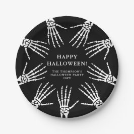 黒の背景に骸骨の手 Happy Halloween ペーパープレート