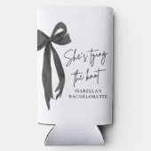 「黒の蝶結び」独身最後の夜  バチェロレッテパーティー スリム缶クーラー (裏面)