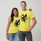 黒の躍動するドラゴン Tシャツ (ユニセックス)