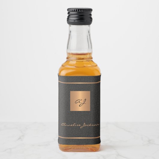 黒の金ゴールドパーソナライズされたイニシャル名スクリプト リキュールボトルラベル (正面)
