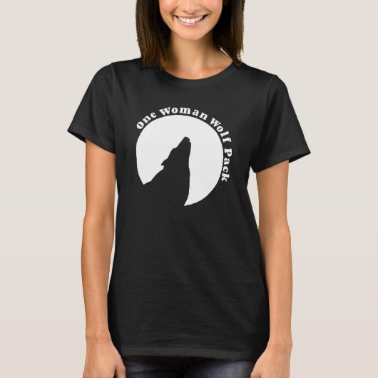 黒の1つの女性のウルフパック Tシャツ (正面)
