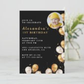 黒の1歳誕生日招待状 金の風船 フォト 招待状 (スタンド正面)