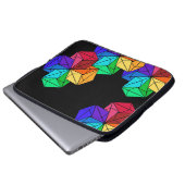 黒の3D Bright Rainbow Random Cube三角形 ラップトップスリーブ (正面下部)