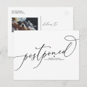 黒の whimsical スクリプト 延期 結婚式 案内ポストカード (正面/裏面)