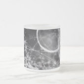 黒のGallifreyanの幾何学 フロストグラスマグカップ (中央)