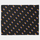 黒のLGBTゲイプライドの虹の旗パターン! フリースブランケット (正面(横))