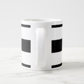 黒はっきりしたと白の水平ストライプ ジャンボコーヒーマグカップ (裏面)