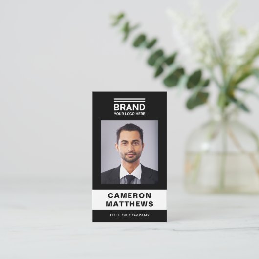 黒はっきりしたモダン白フォトロゴQRコード 名刺 (スタンド正面)