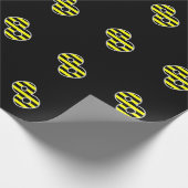 黒はっきりした色と黄ストライプ色のイベント8誕生日番号 ラッピングペーパー (角)