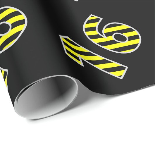 黒はっきりした色と黄ストライプ色の16イベント番号(誕生日) ラッピングペーパー (ロールコーナー)