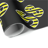 黒はっきりした色と黄ストライプ色の58イベント番号(誕生日) ラッピングペーパー (ロールコーナー)