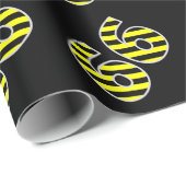 黒はっきりした色と黄ストライプ色の66イベント番号(誕生日) ラッピングペーパー (ロールコーナー)