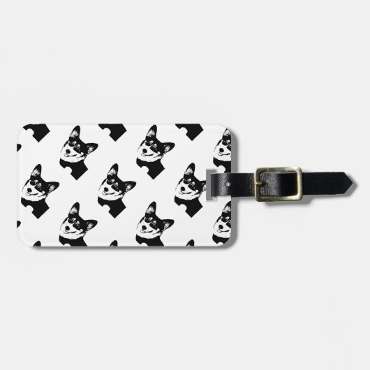 黒は三色のウェルシュコーギーの先頭に立ちました ラゲッジタグ (正面横)