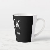 黒は私の幸せな色です-パーソナライズされたあなたの名前は カフェラテマグ (右)