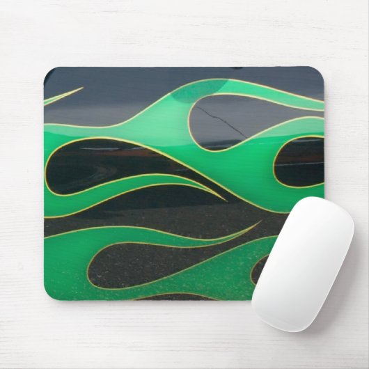 黒は緑の炎が付いているペンキを改造します マウスパッド (マウス)