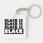 黒は黒 キーホルダー (裏面)