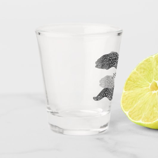 黒まだらウナギの漫画イラストレーション ショットグラス (左)