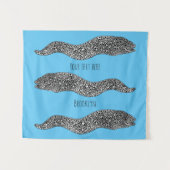 黒まだらウナギの漫画イラストレーション タペストリー (正面(横))