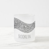 黒まだらウナギの漫画イラストレーション フロストグラスマグカップ (中央)