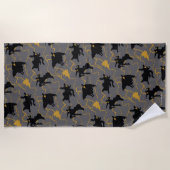 黒アダム稲妻シルエットパターン ビーチタオル (正面)