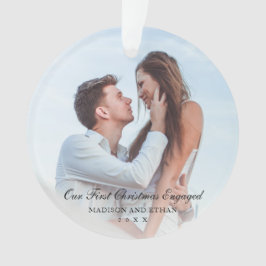 黒エレガントい私たちの初めてのクリスマスの婚約した写真 オーナメント