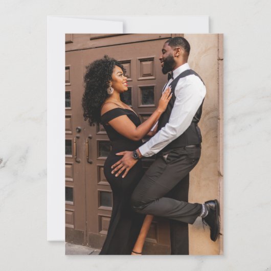 黒エレガントと白の控え結婚な写真 セーブザデート (裏面)