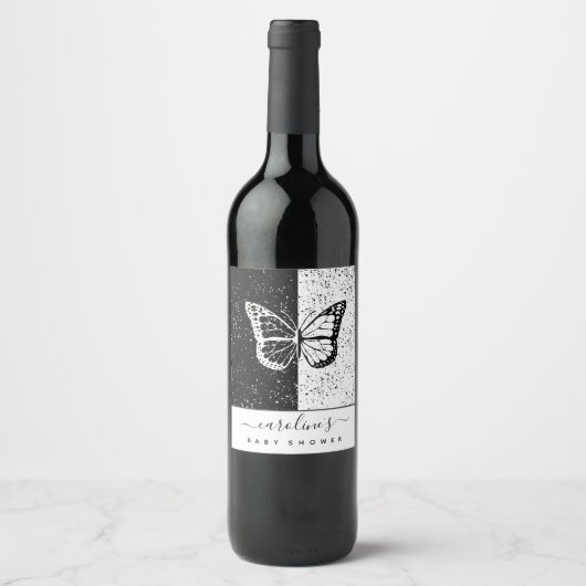 黒エレガントと白の蝶の赤ちゃんシャワー点々のある ワインラベル (正面)