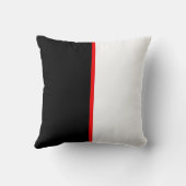 黒エレガントと白、赤の線アクセント クッション (裏面)