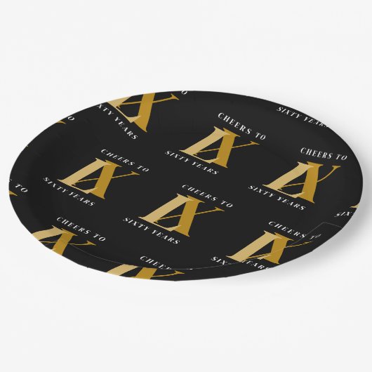 黒エレガントと金ゴールドの誕生日パターン ペーパープレート (アングル)