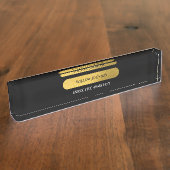 黒エレガントと金ゴールドモノグラムのスクリプモダント デスクネームプレート (側面)