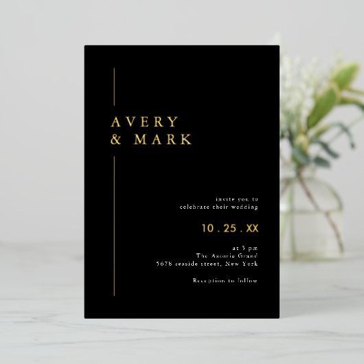 黒エレガントと金ゴールド結婚の 箔招待状 (立ち正面)