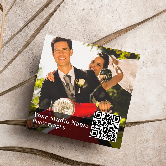 黒エレガントシンプル連絡情報 スクエア名刺