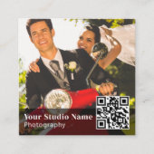 黒エレガントシンプル連絡情報 スクエア名刺 (正面)