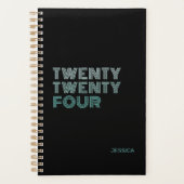 黒エレガントティール(緑がかった色)レトロ名カスタマイズ2024 プランナー手帳 (正面)