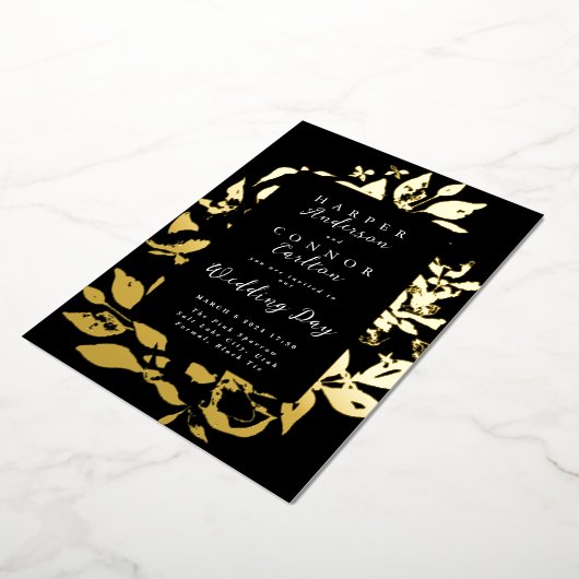 黒エレガントフローラ押し付け金ゴールド結婚 箔招待状 (回転した状態)