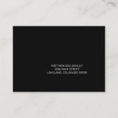 黒エレガントモダンフローラ結婚式RSVP エンクロージャーカード (裏面)