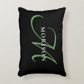 黒エレガントモダン緑スクリプトモノグラム アクセントクッション (正面(垂直))