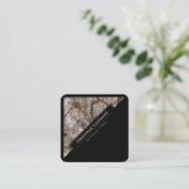 黒エレガント枠の木製スタイル木目 スクエア名刺 (スタンド正面)