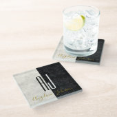 黒エレガント白の大理石モノグラムの ガラスコースター (アングル)