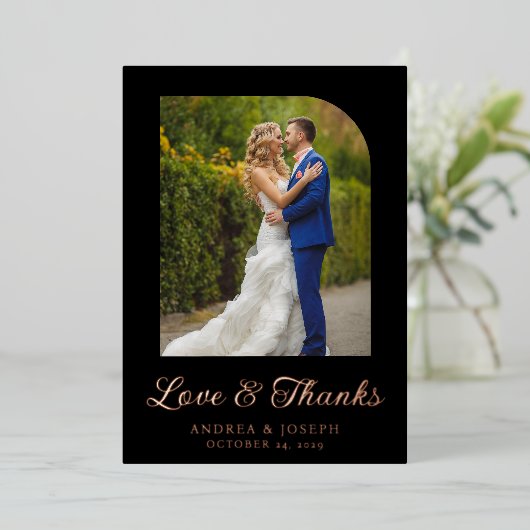 黒エレガント色とバラの金ゴールド結婚写真 箔招待状 (立ち正面)