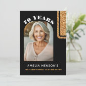 黒エレガント金ゴールドグリッター写真70誕生日 招待状 (スタンド正面)