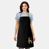 黒エレガント金ゴールドスクリプトモノグラム エプロン (着用した状態)