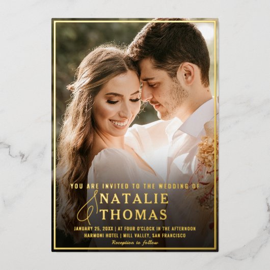 黒エレガント金ゴールドスクリプ結婚ト写真モノグラム 箔招待状 (正面)